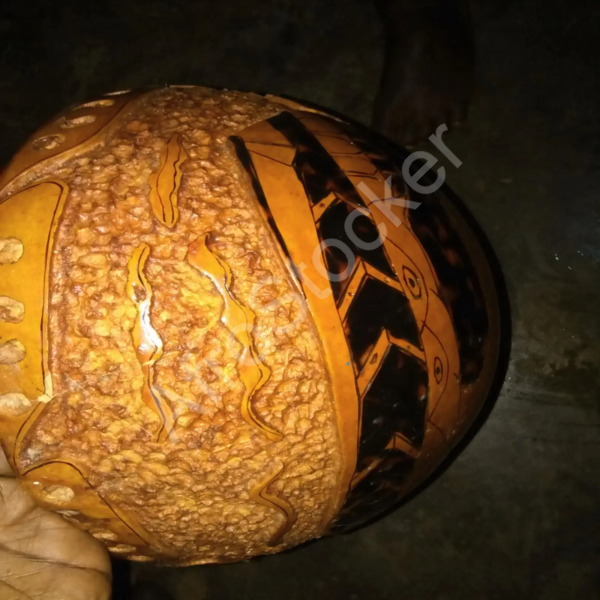 Calebasse africaine décorée : objet d’artisanat africain – Image HD
