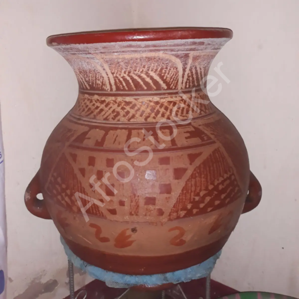 Dessin de canari africain traditionnel : illustration de pot en terre cuite