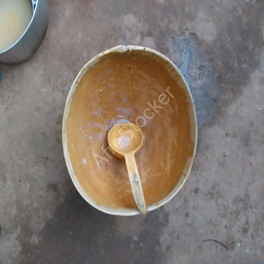 ensemble d’ustensiles en calebasse africaine louche et récipient traditionnels pour eau et cuisine