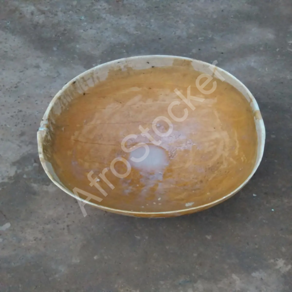 Calebasse africaine naturelle brute : récipient traditionnel en artisanat africain Calebasse africaine naturelle brute : récipient traditionnel en artisanat africain