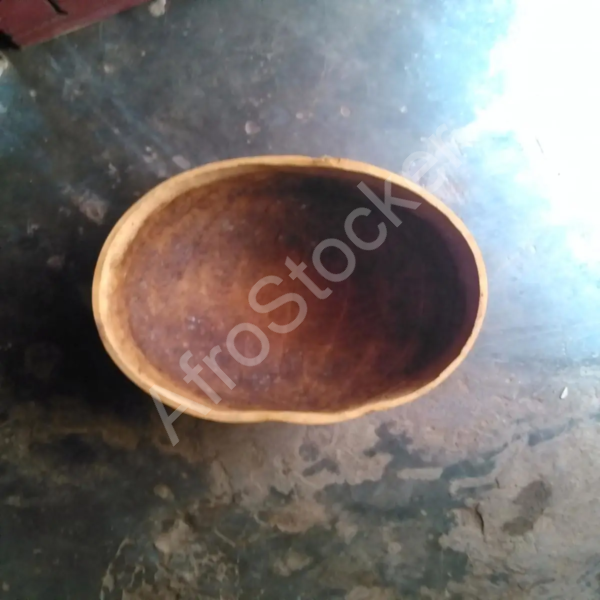 Calebasse utilisée comme bol traditionnel : artisanat africain – Image HD