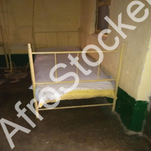 Lit hopital village afrique