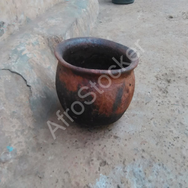 Petit Canari Africain en Poterie – African Clay Pot Petit Canari Africain en Poterie – African Clay Pot