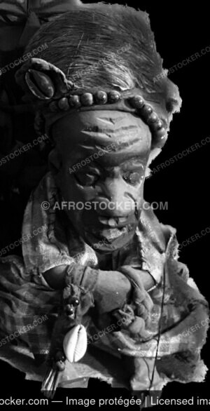 Artisant vieux chef africaine371