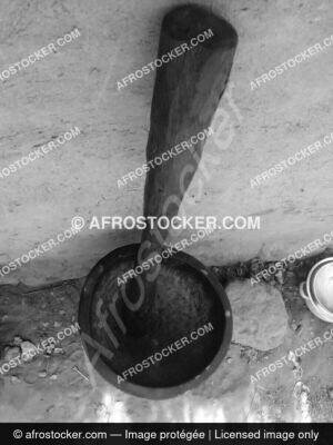Mortier Africain Traditionnel — Photographie Africaine Authentique