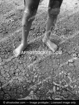 Pied Dans Boue — Photographie Africaine Authentique