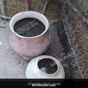 African Village Canari, Traditional Pottery