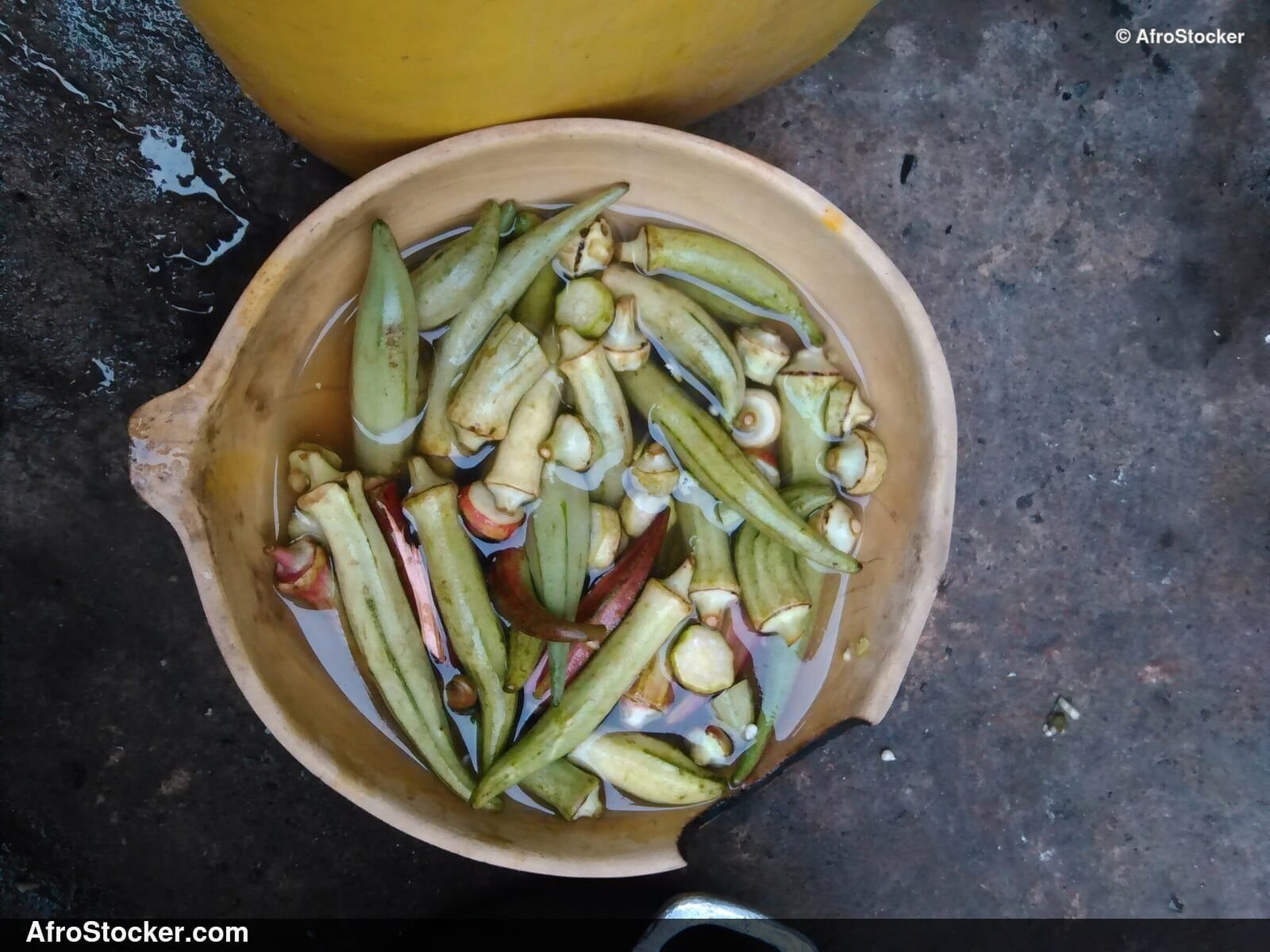 Fresh Okra in Traditional African Calabash - AfroStocker