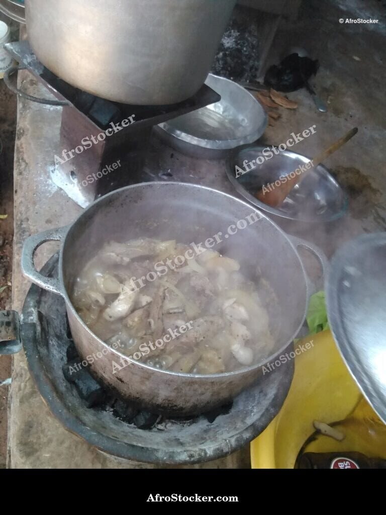 Traditional African Pot, Village Kitchen - AfroStocker