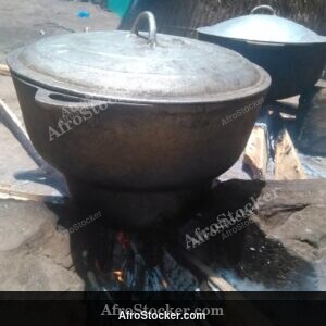 Marmite Africaine Avec Couvercle