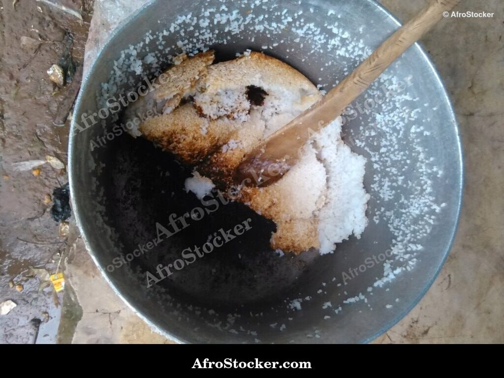 African Rice Gratin in Cooking Pot - AfroStocker