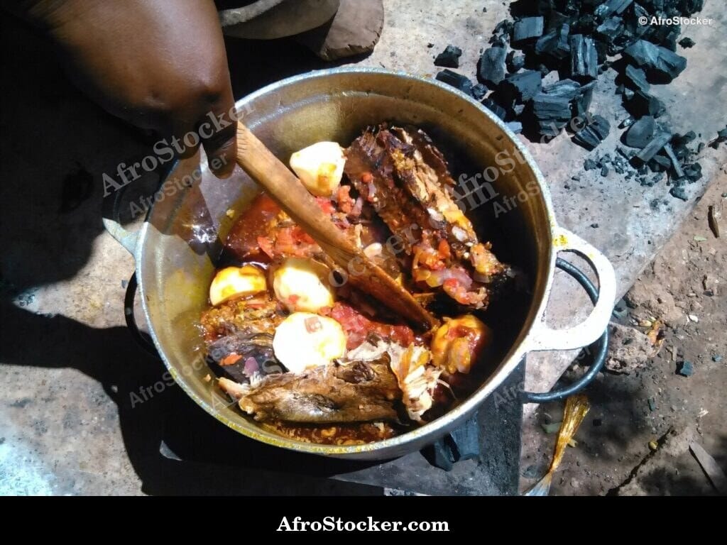 Pots with Dried Fish Sauce, Africa - AfroStocker