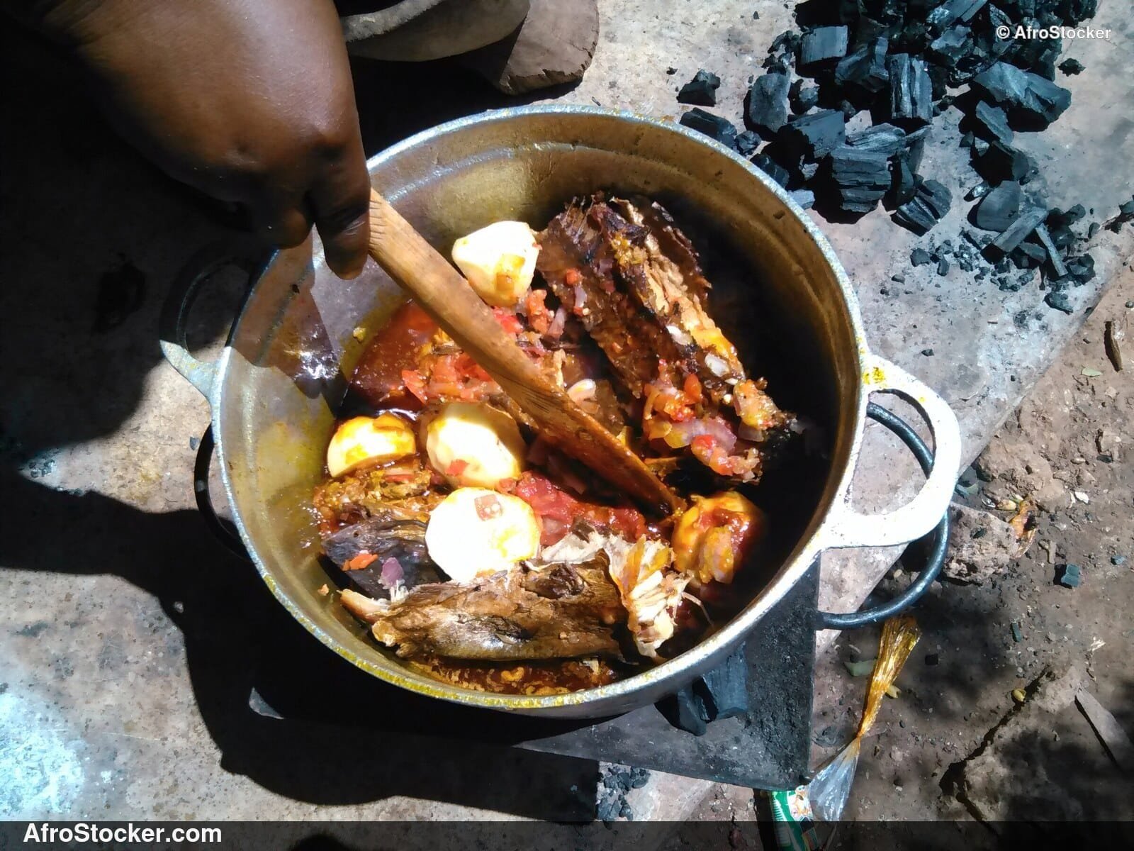Pots with Dried Fish Sauce, Africa - AfroStocker