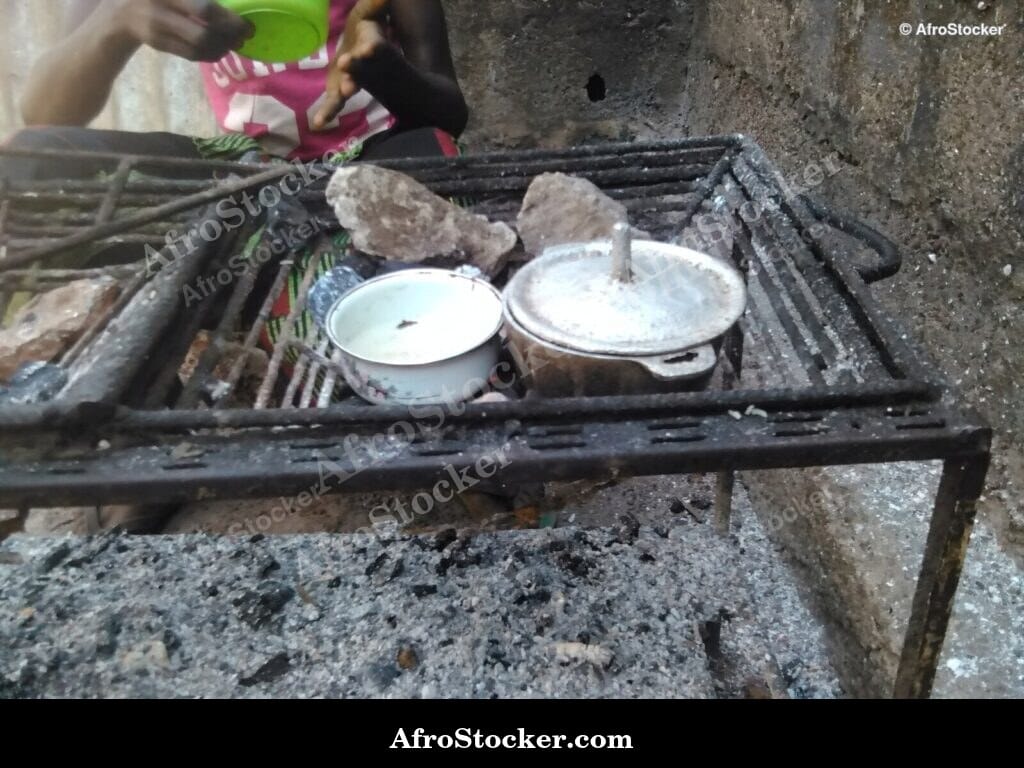 clay cooking pots traditional african kitchenware