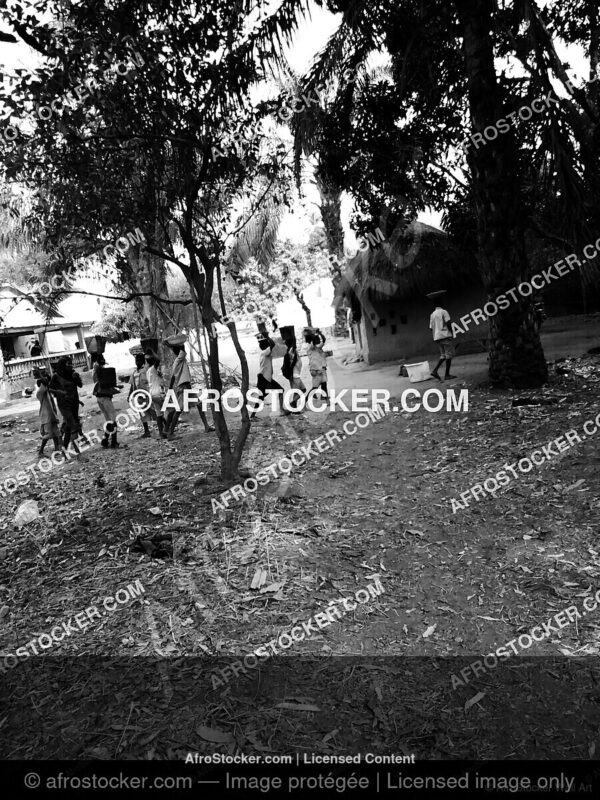 Wall Art B&W - Ecoliers Village Africain — Education et Avenir Wall Art B&W Ecoliers Village Africain — Education et Avenir