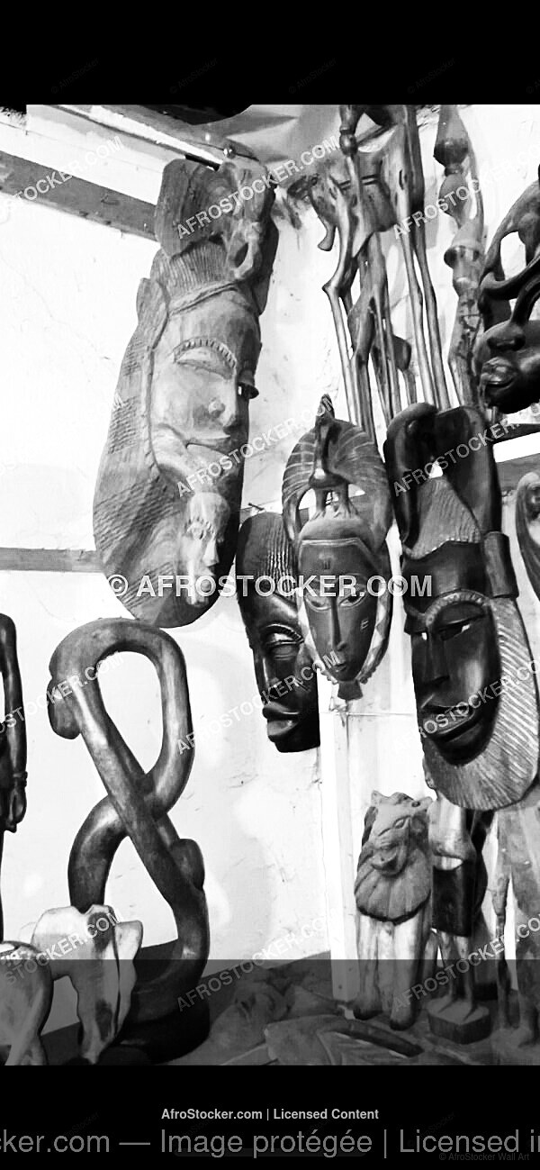 Wall Art B&W - Masque Africain Contemporain — Art Visuel Afrique Wall Art B&W Masque Africain Contemporain — Art Visuel Afrique