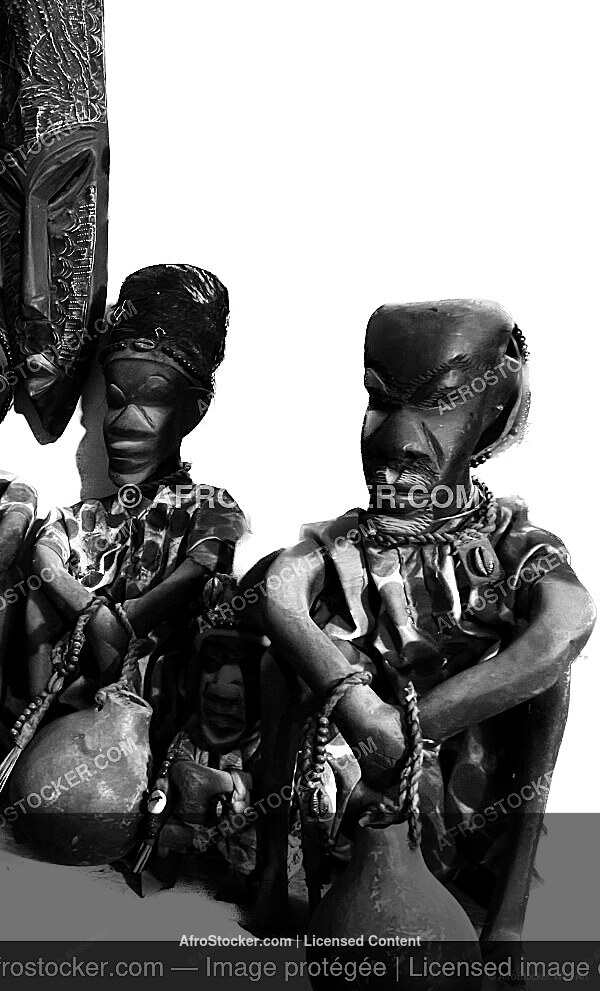 Wall Art B&W - Masque Africain Noir et Blanc — Portrait Artistique Wall Art B&W Masque Africain Noir et Blanc — Portrait Artistique