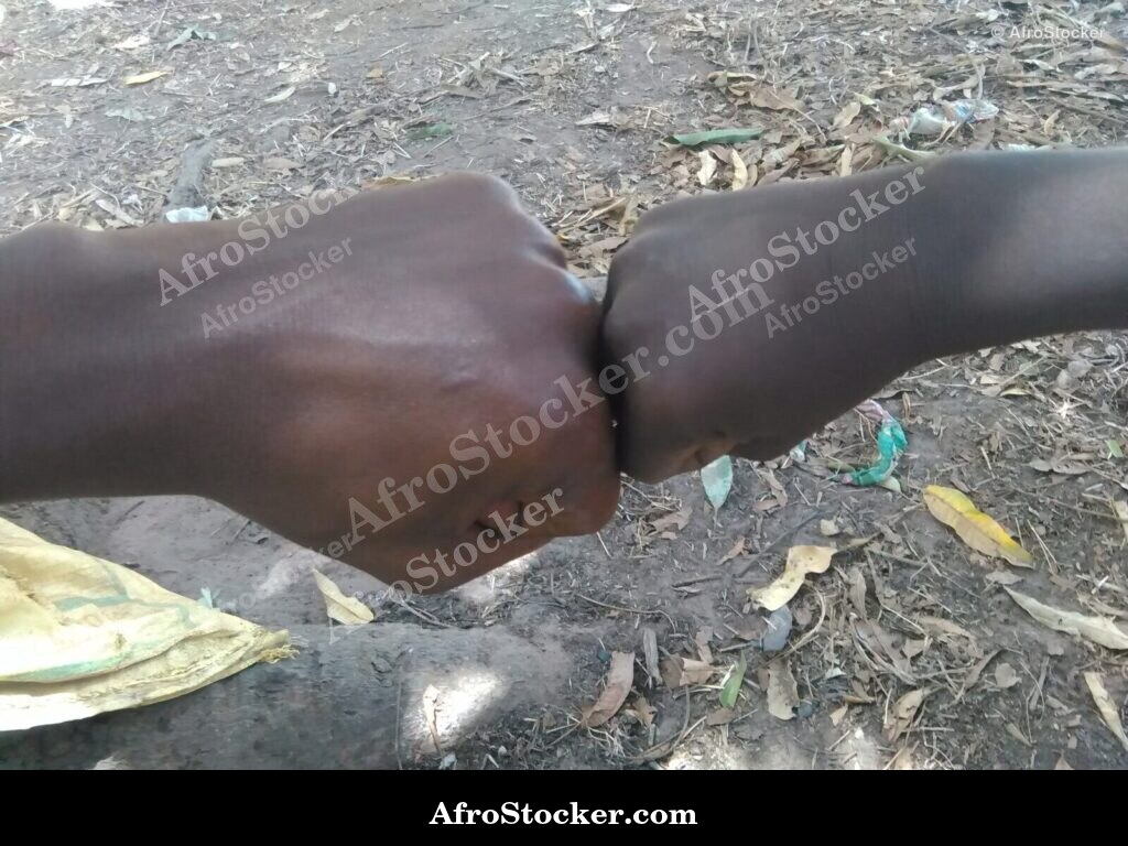 Handshake African Greeting / Poignée de Main Salutation Africaine | AfroStocker