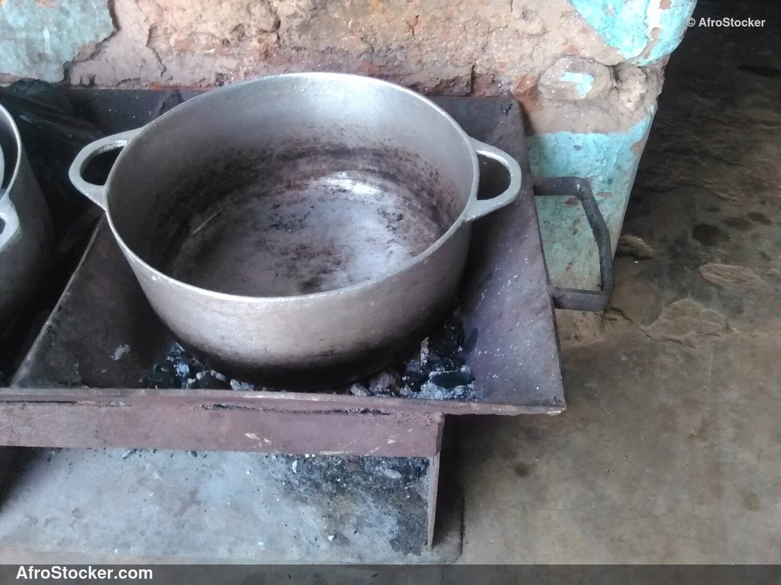 Large African Cooking Pot Stove | AfroStocker