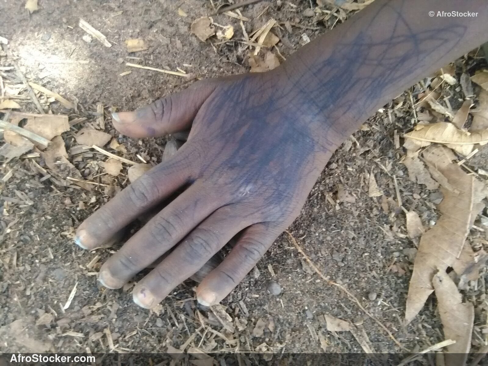 Child Hands West Africa / Mains Enfant Afrique Ouest | AfroStocker