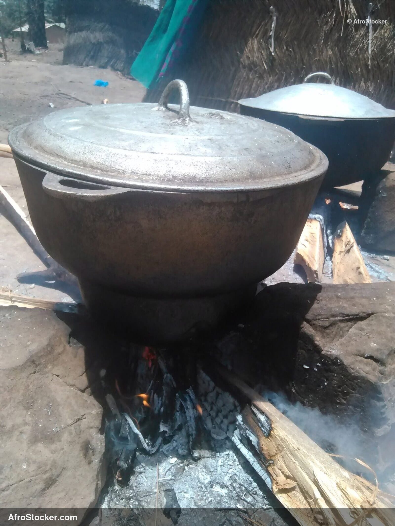 African Cooking Pot With Lid | AfroStocker