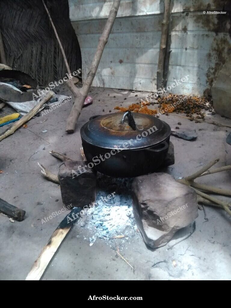 African Closed Cooking Pot With Lid | AfroStocker