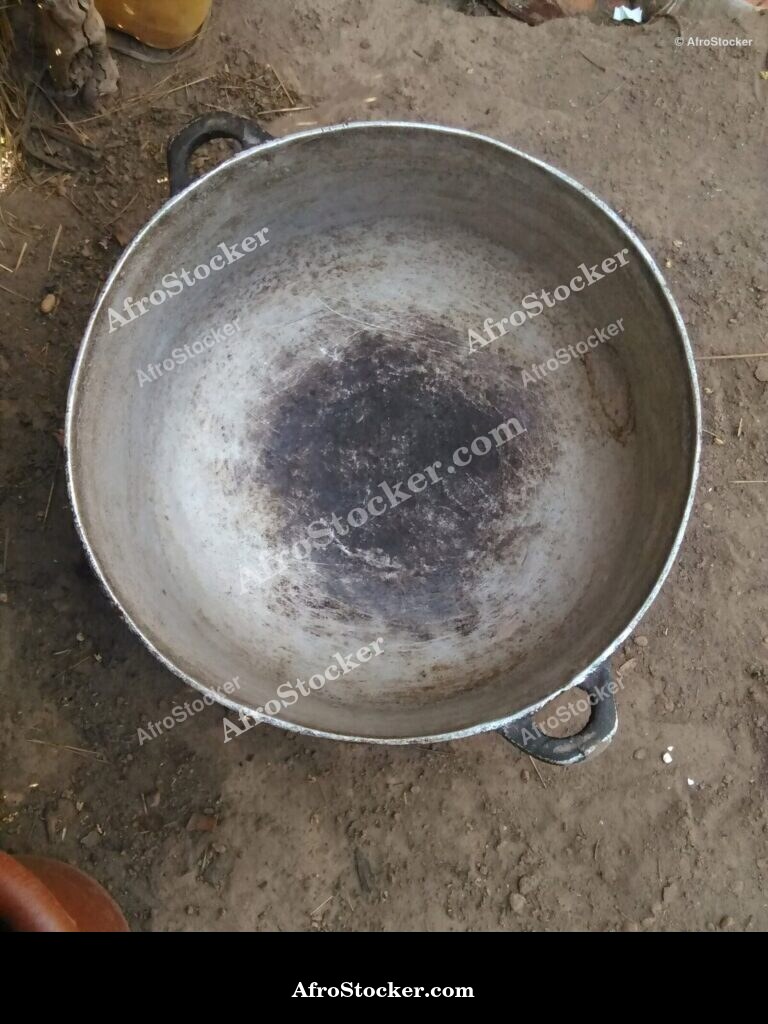 Open African Cooking Pot Meal | AfroStocker