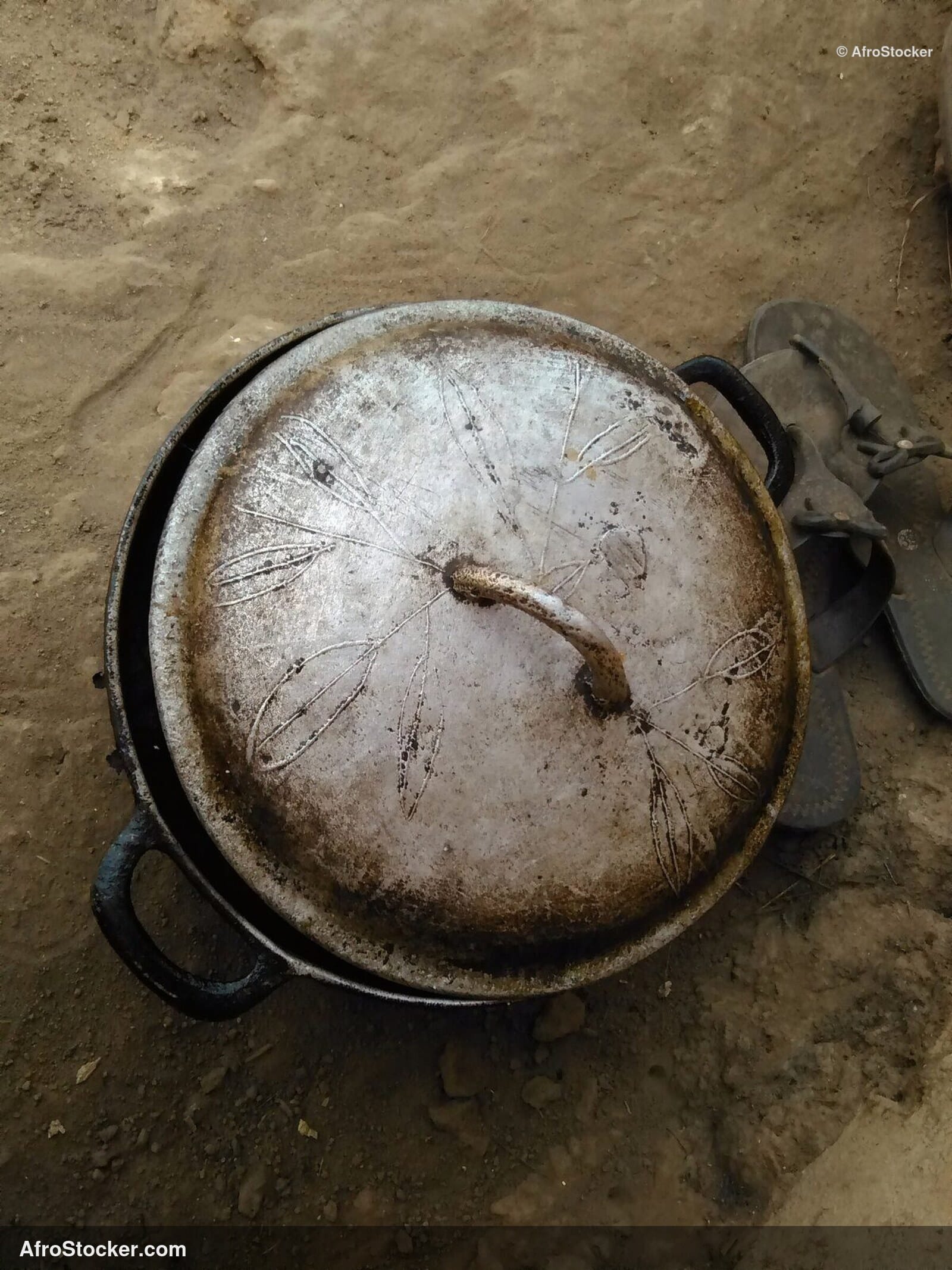 Traditional African Village Cooking Pot | AfroStocker