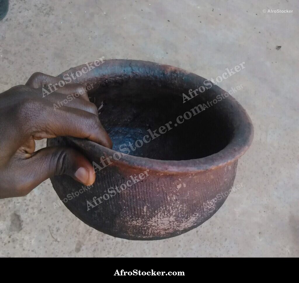 Small African Clay Pot Pottery | AfroStocker