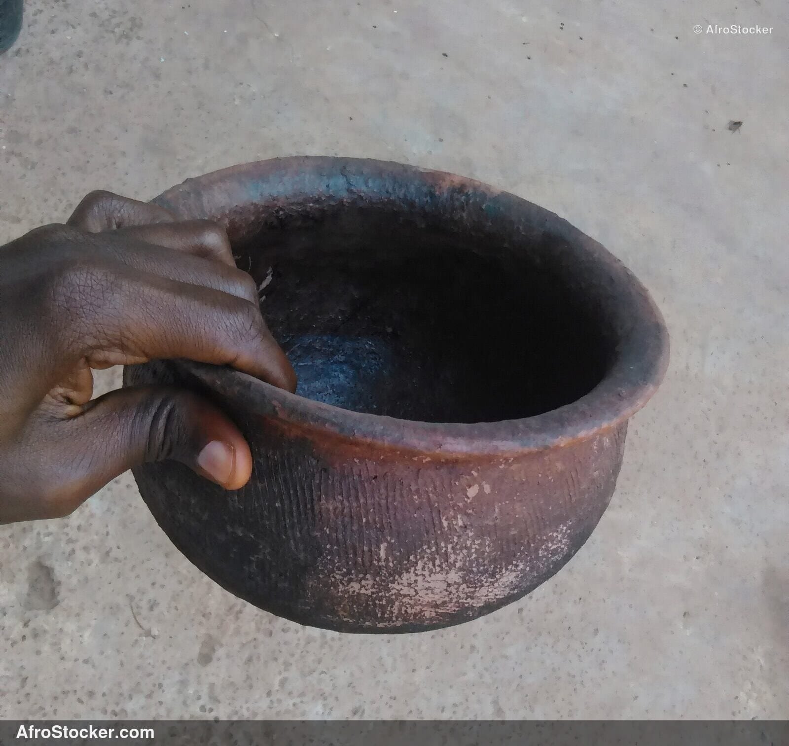 Small African Clay Pot Pottery | AfroStocker