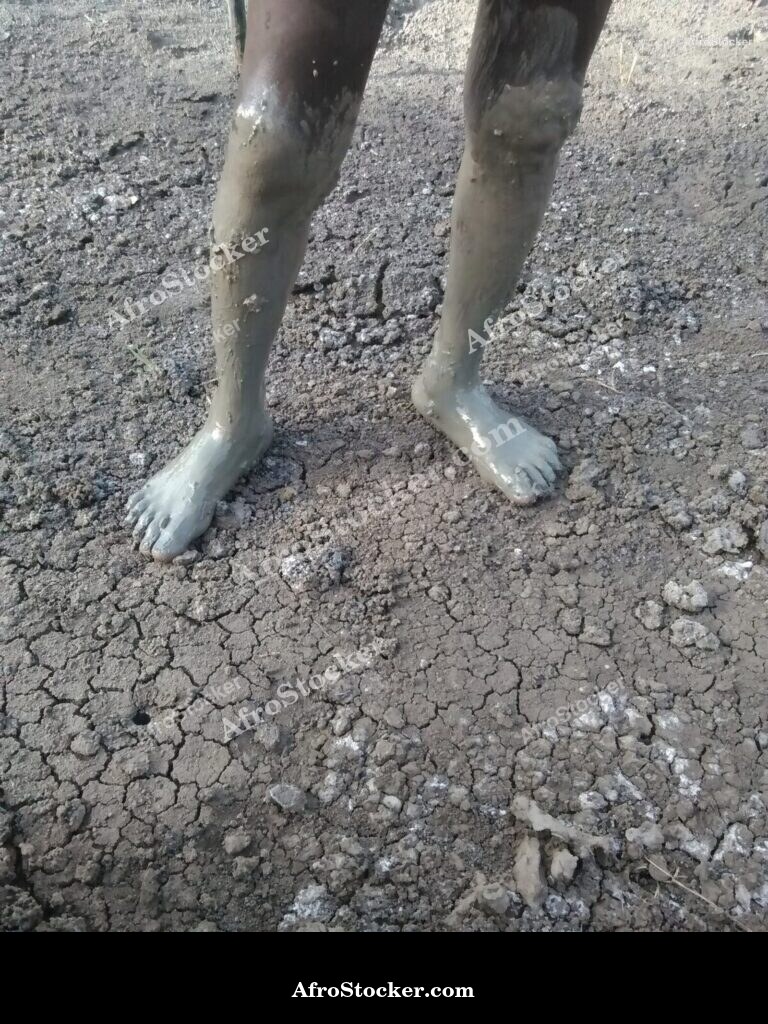 Foot In Mud African Village / Pied dans la Boue Village Africain | AfroStocker