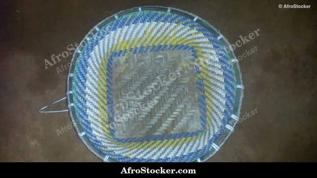 Woven Straw Tray Guinea / Plateau Paille Tressée Guinée | AfroStocker