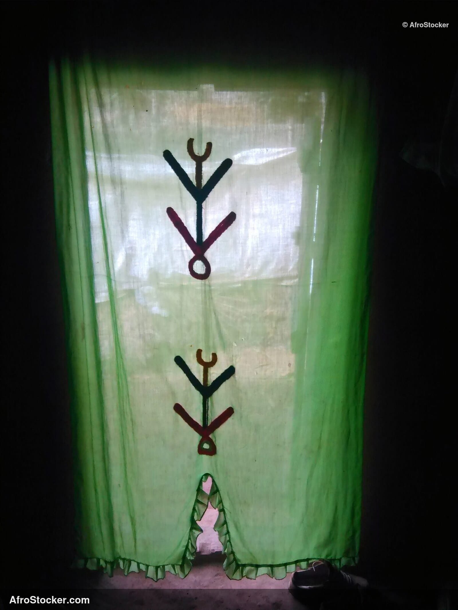 African Woven Curtain Design / Rideau Tissé Design Africain | AfroStocker