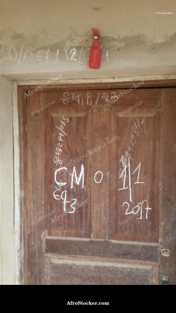 Mystical Wooden Door Africa / Porte Mystique en Bois Afrique | AfroStocker