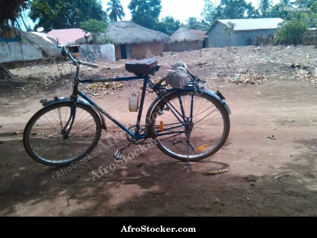 Bicycle African Village Scene / Vélo Scène Village Africain | AfroStocker