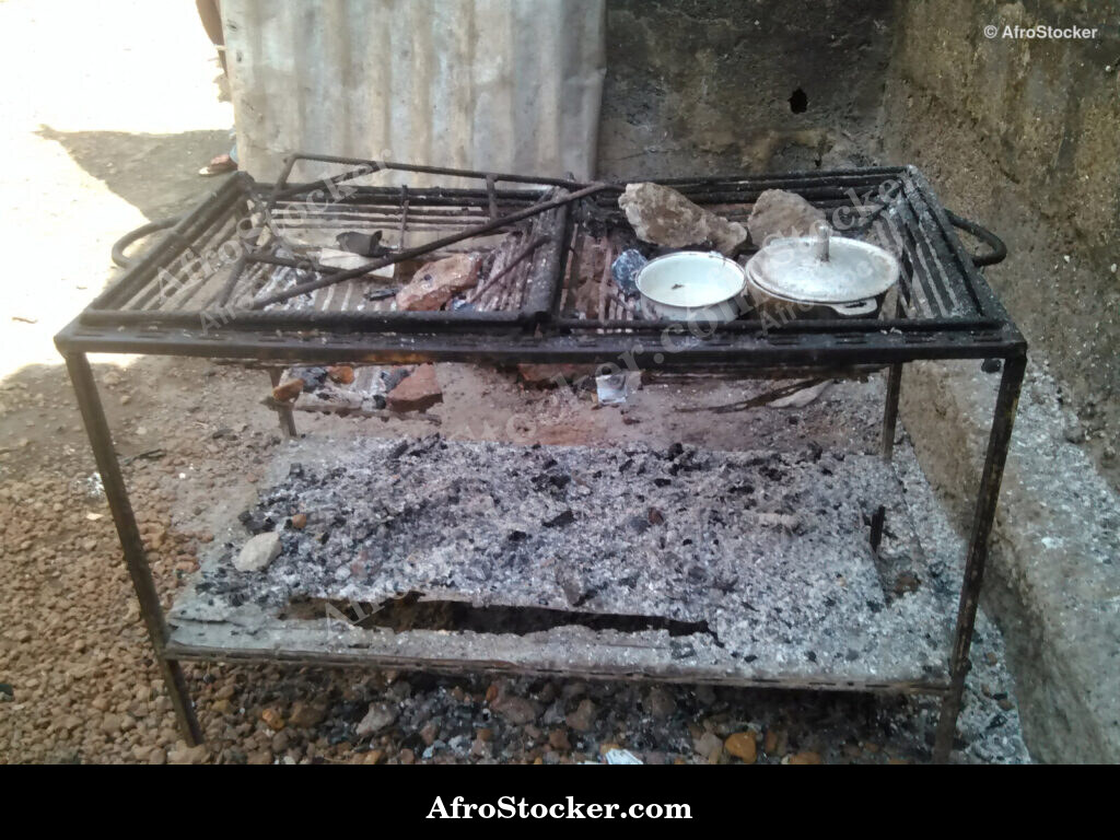 African Cooking Stove / Petit Fourneau de Cuisine Africaine | AfroStocker