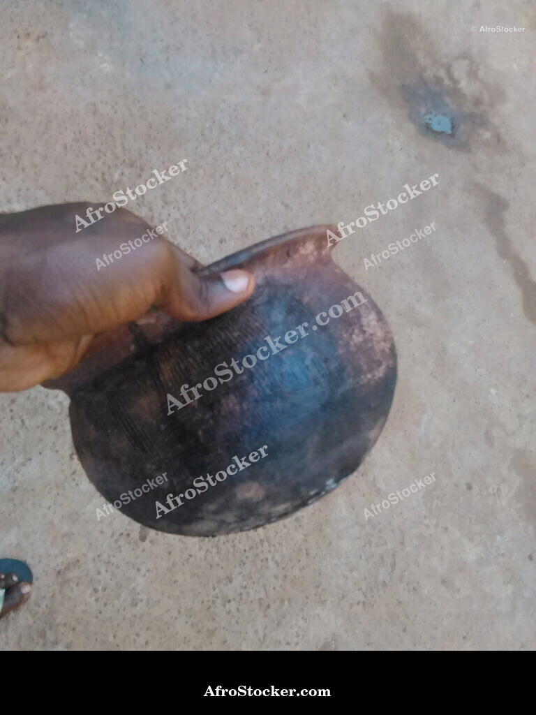 African Clay Pottery / Poterie en Argile Africaine | AfroStocker