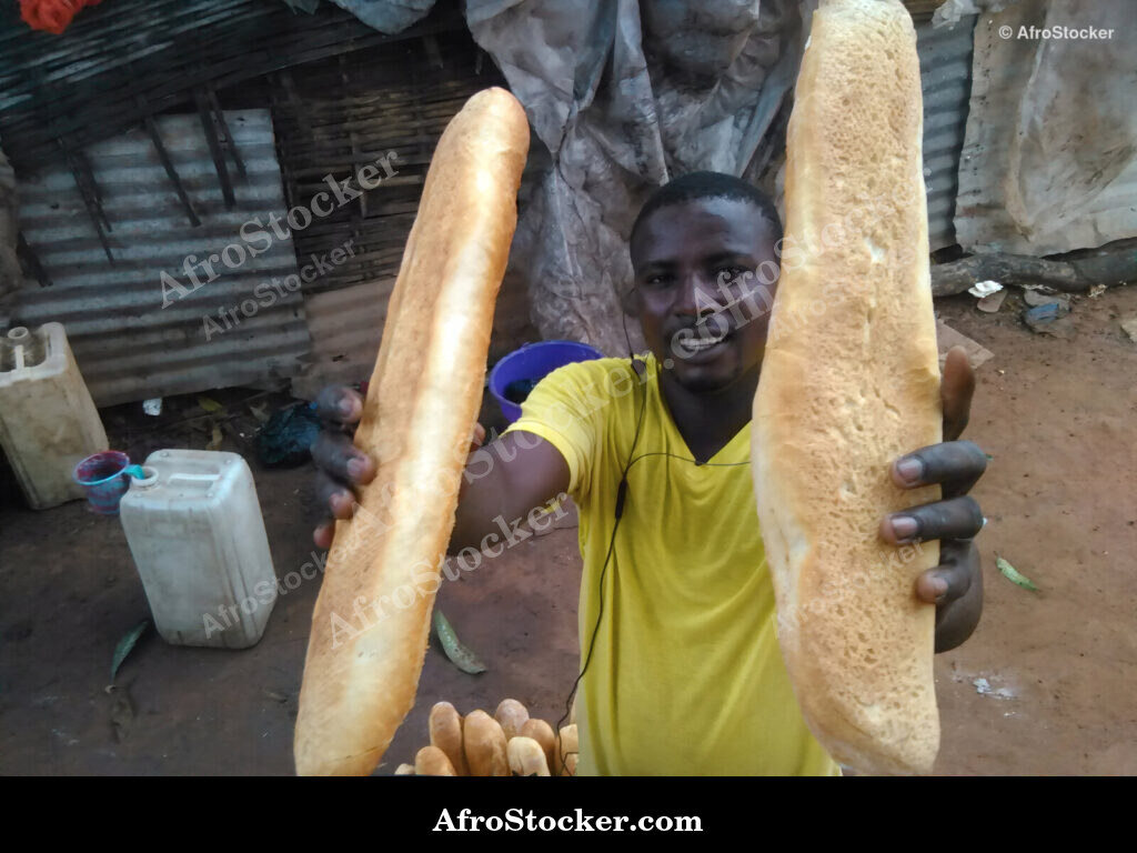 Bread Seller Africa / Vendeur de Pain Afrique | AfroStocker