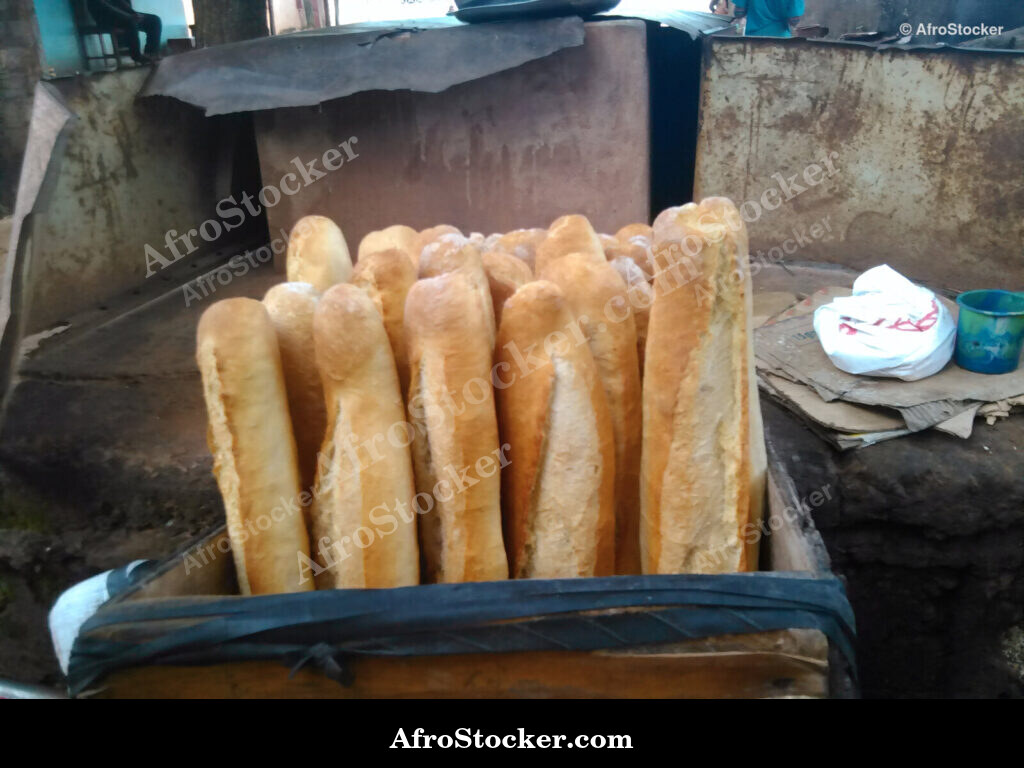 Bread Sale by Bicycle Africa / Vente de Pain à Vélo Afrique | AfroStocker